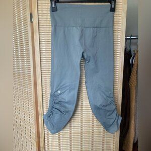 Lululemon cropped leggings